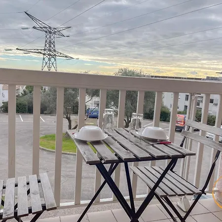 Sous Le Soleil De Grabels, Parking, Piscine, Calme